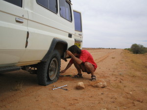 Jacking the car up - Oodnadatta Track